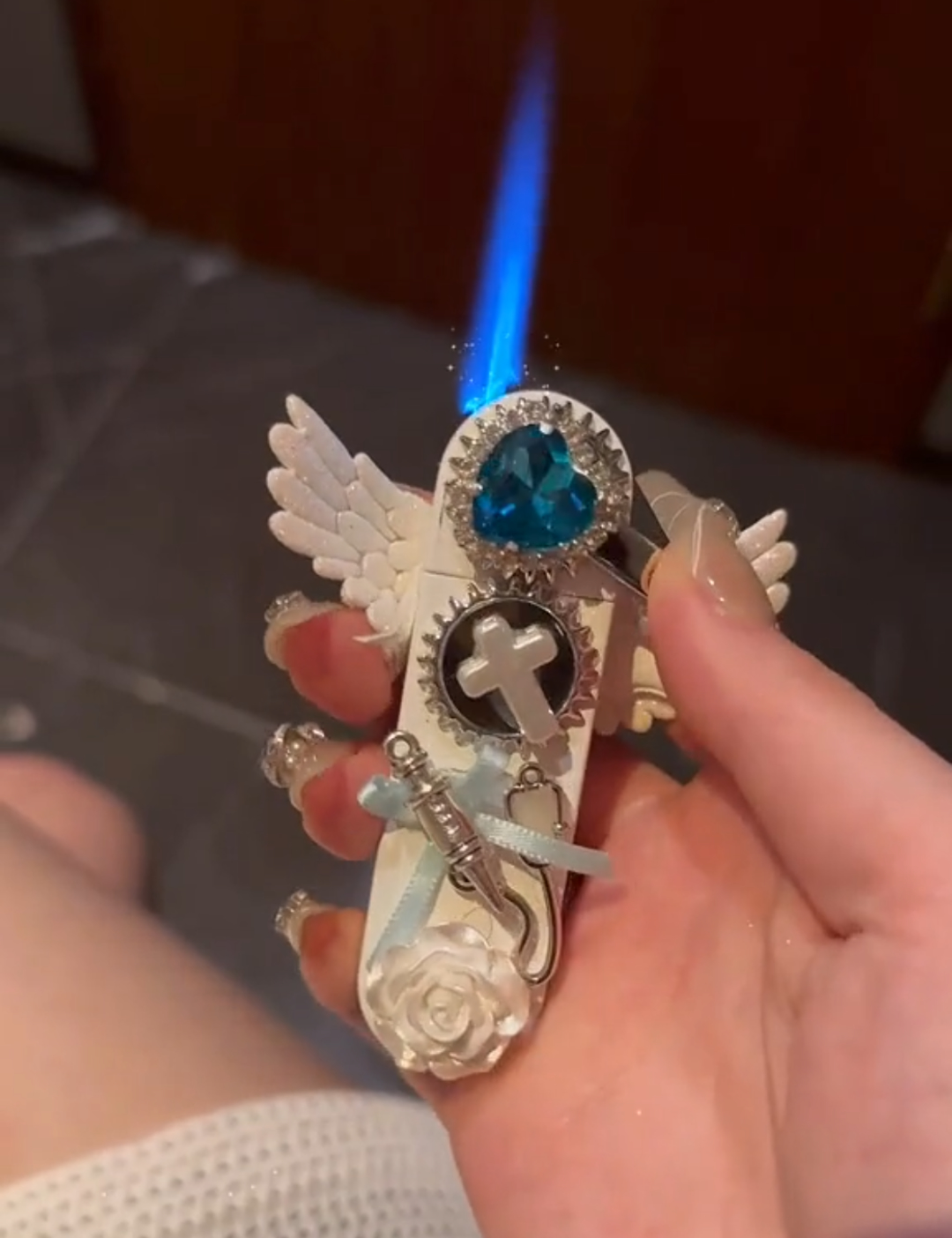 Angel Wings Pure White Gear Lighter