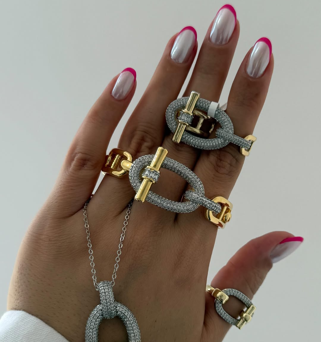 Horizontal bar OT series rings and bracelets