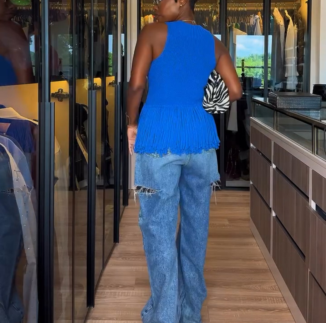 Sleeveless knitted fringe top