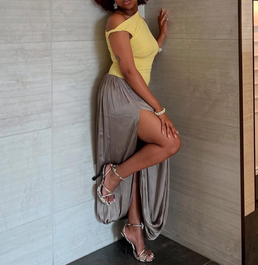 Slant neck tight dress