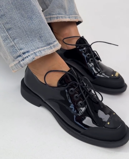 Lacquered leather shoes