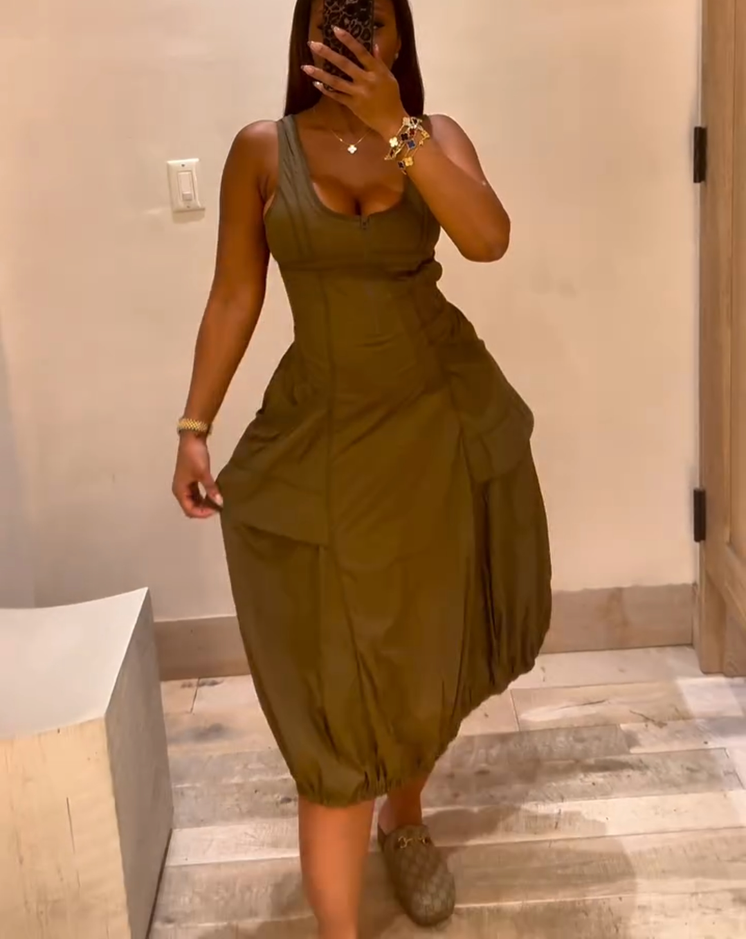 Sleeveless Backless Bud Dress