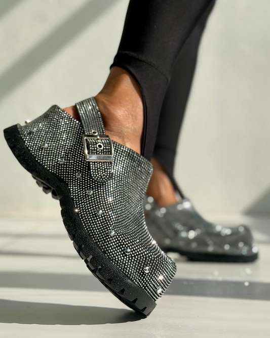 Platform closed-toe slippers