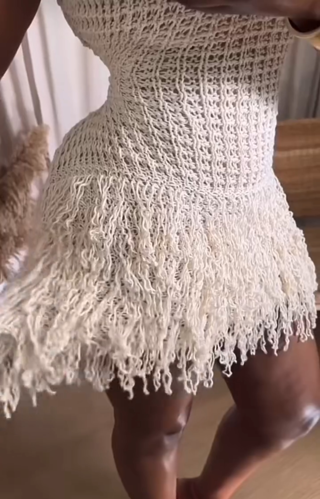 Sexy sleeveless tassel hollow skirt