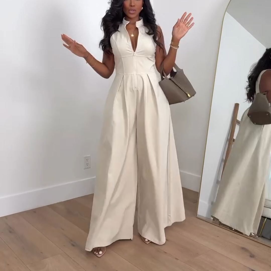 Sleeveless solid color jumpsuit