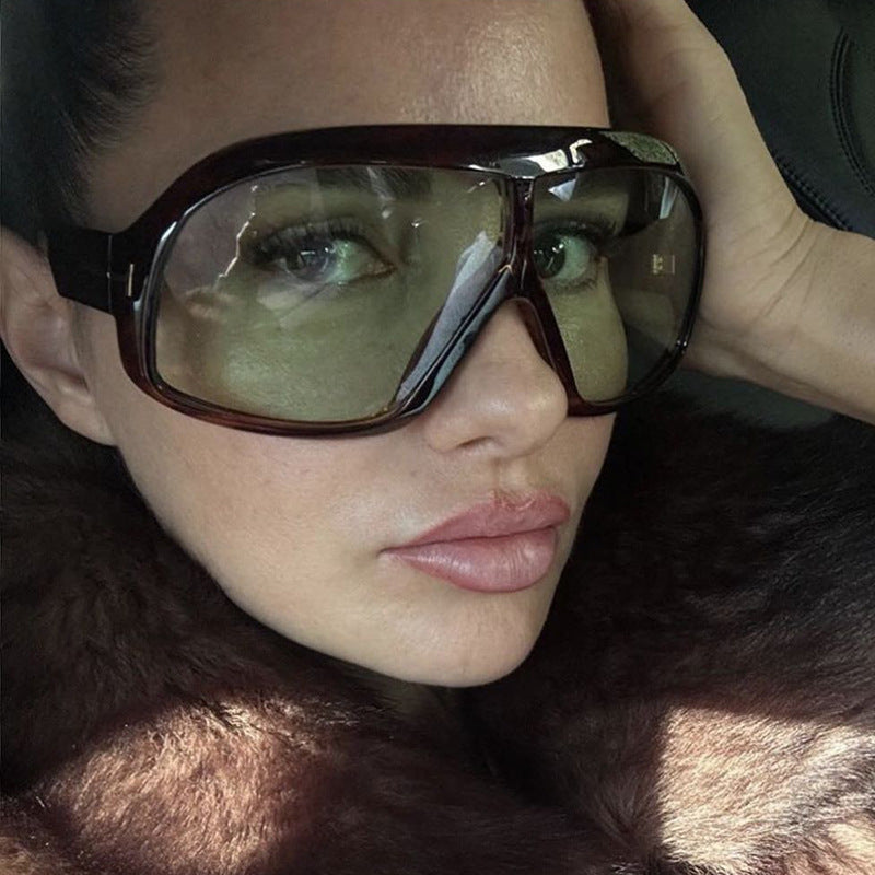 Large Frame Exaggerated Fashion Sunglasses