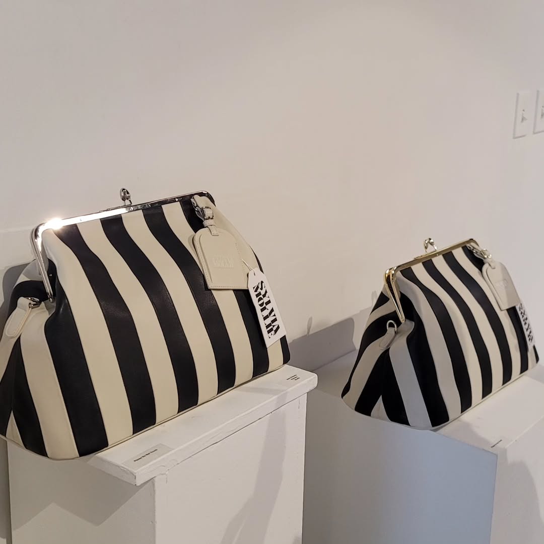 Embossed premium leather contrast bag