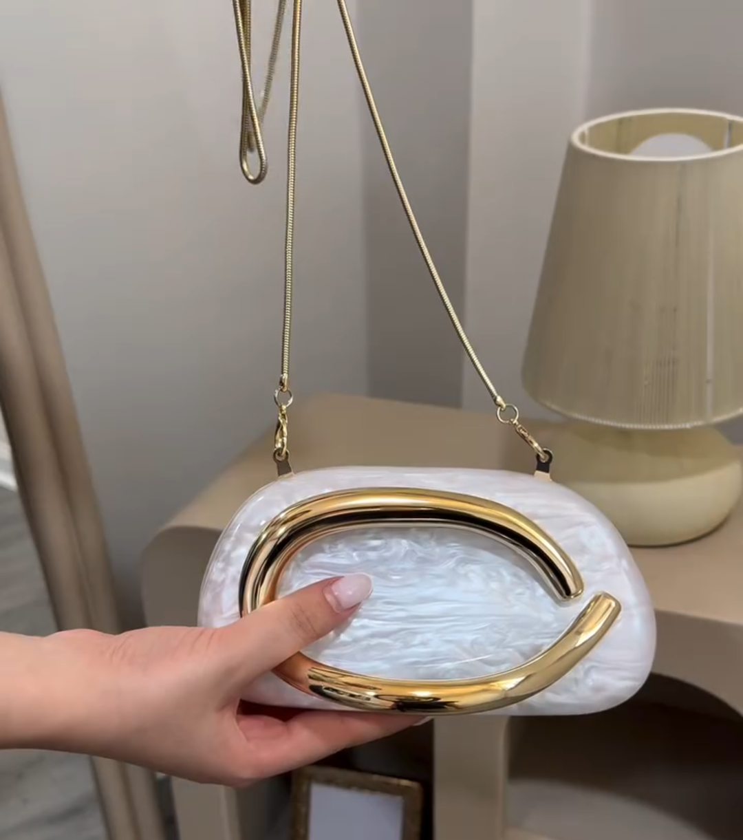 Seashell shoulder bag