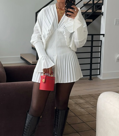 V-neck flared sleeve pleated skirt