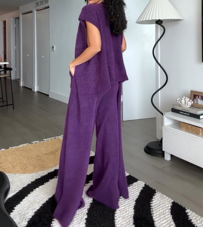 Knitted slit top + high-waisted straight-leg pants